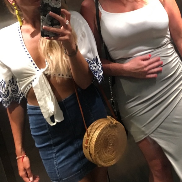 Lovers & Friends white tie top with navy lining - Picture 3 of 3